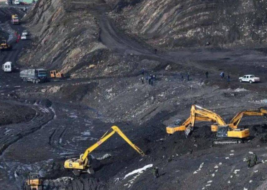 白宫宣布大胜,中方后退4步,话音刚落,美政府签下14亿美元稀土大单,冲击中国稀土“王牌”?