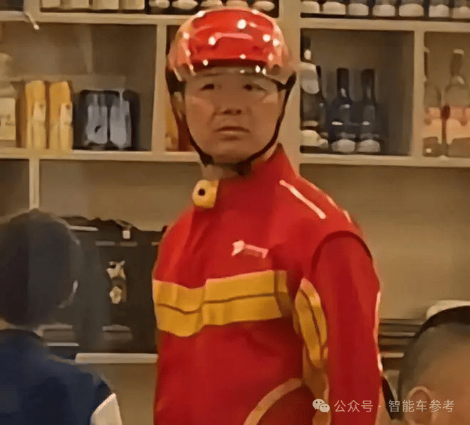 刘强东入局换电：京东5万开卖“网约车神车”，88秒补能500km，首发华为“云车机”