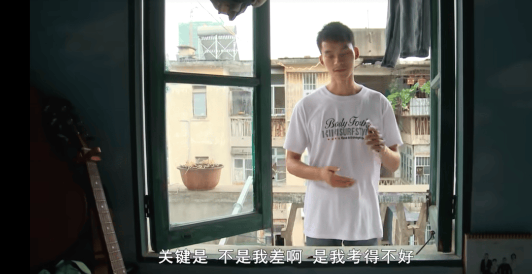 高考16次的唐尚珺直播带货，网友们决定不笑他了