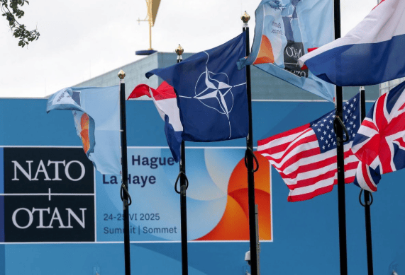 80万大军进逼俄罗斯,俄德冲突在所难免?德军司令当众叫嚣,普京通知全球,局势类似二战前